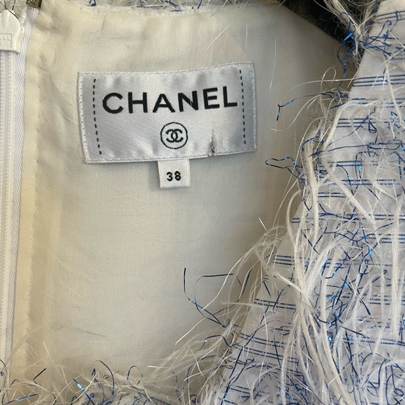 Authentic Chanel cocktail dress, perfect for the holidays. Makes a statement - Picture 2 of 6